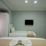 Palace 3*