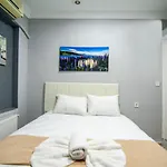 Palace 3*