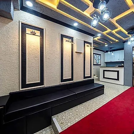Palace Hotell